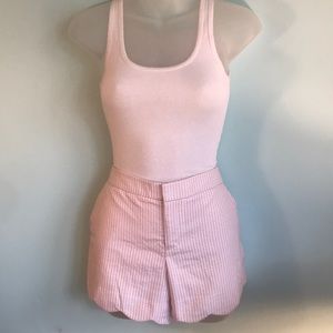 🌿Club Monaco textured scalloped short